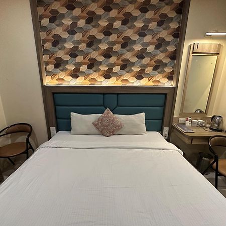 Srikrishna Paradise Hotel Thane Navi Mumbai エクステリア 写真