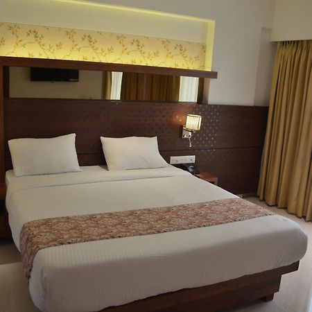 Srikrishna Paradise Hotel Thane Navi Mumbai エクステリア 写真