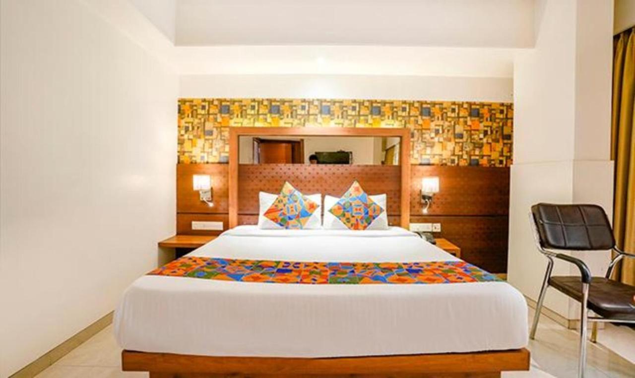 Srikrishna Paradise Hotel Thane Navi Mumbai エクステリア 写真
