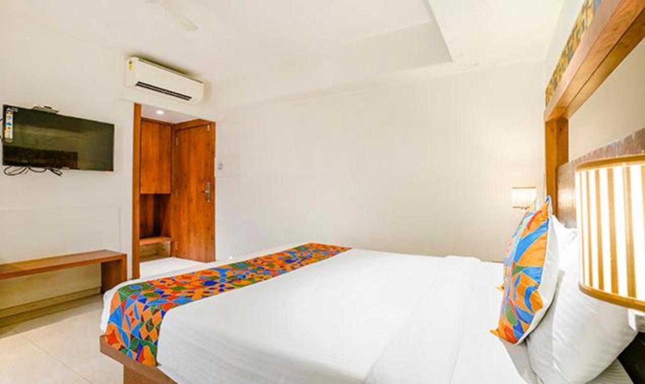 Srikrishna Paradise Hotel Thane Navi Mumbai エクステリア 写真