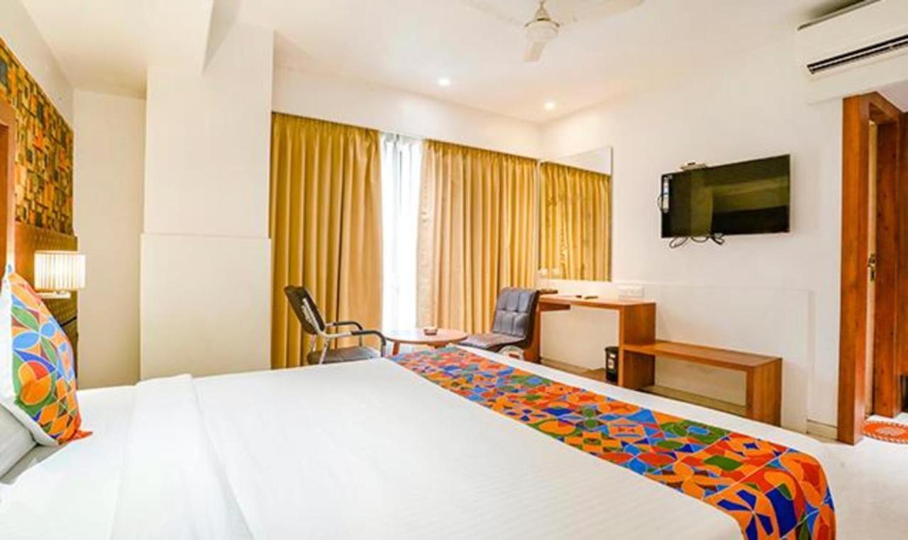 Srikrishna Paradise Hotel Thane Navi Mumbai エクステリア 写真
