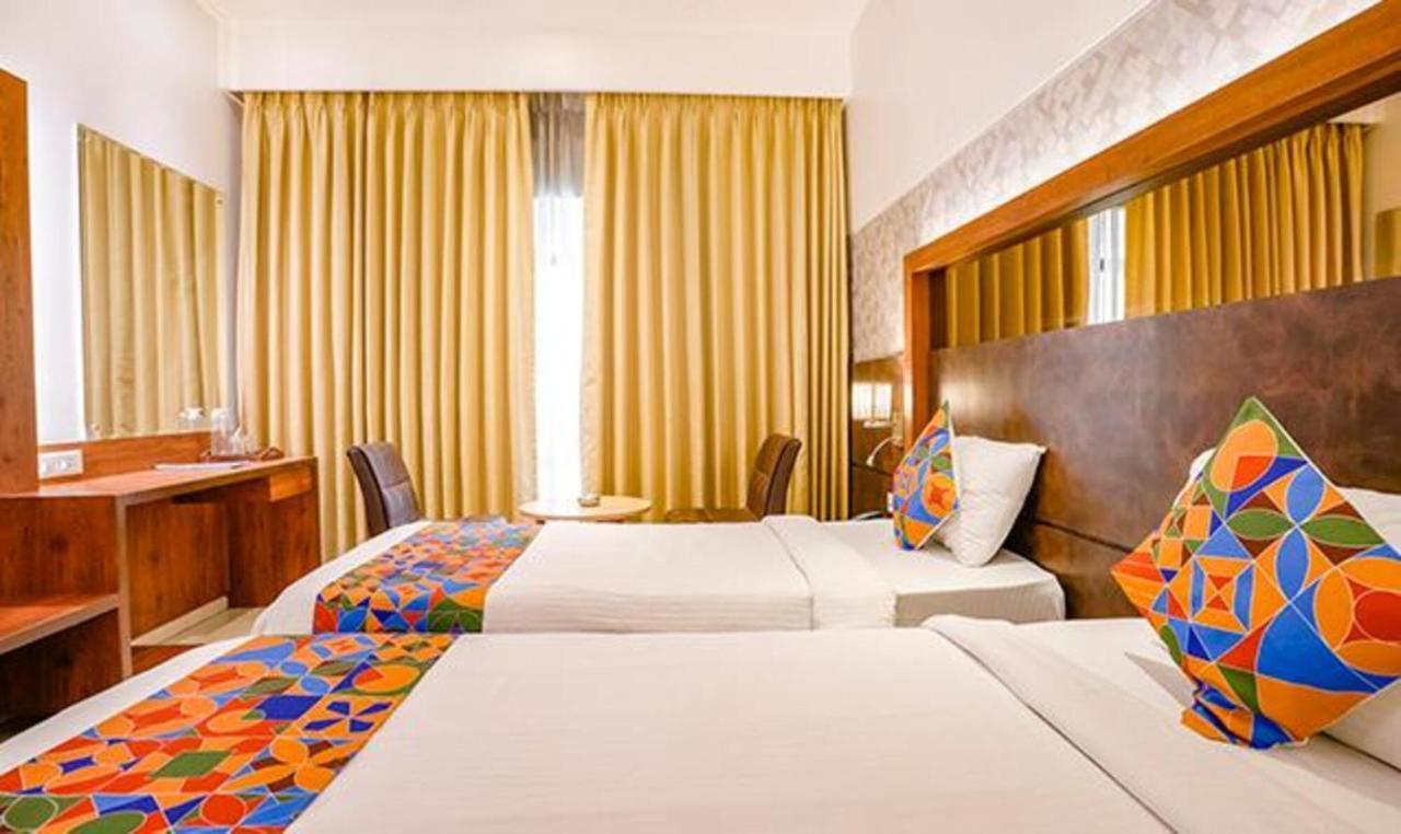 Srikrishna Paradise Hotel Thane Navi Mumbai エクステリア 写真