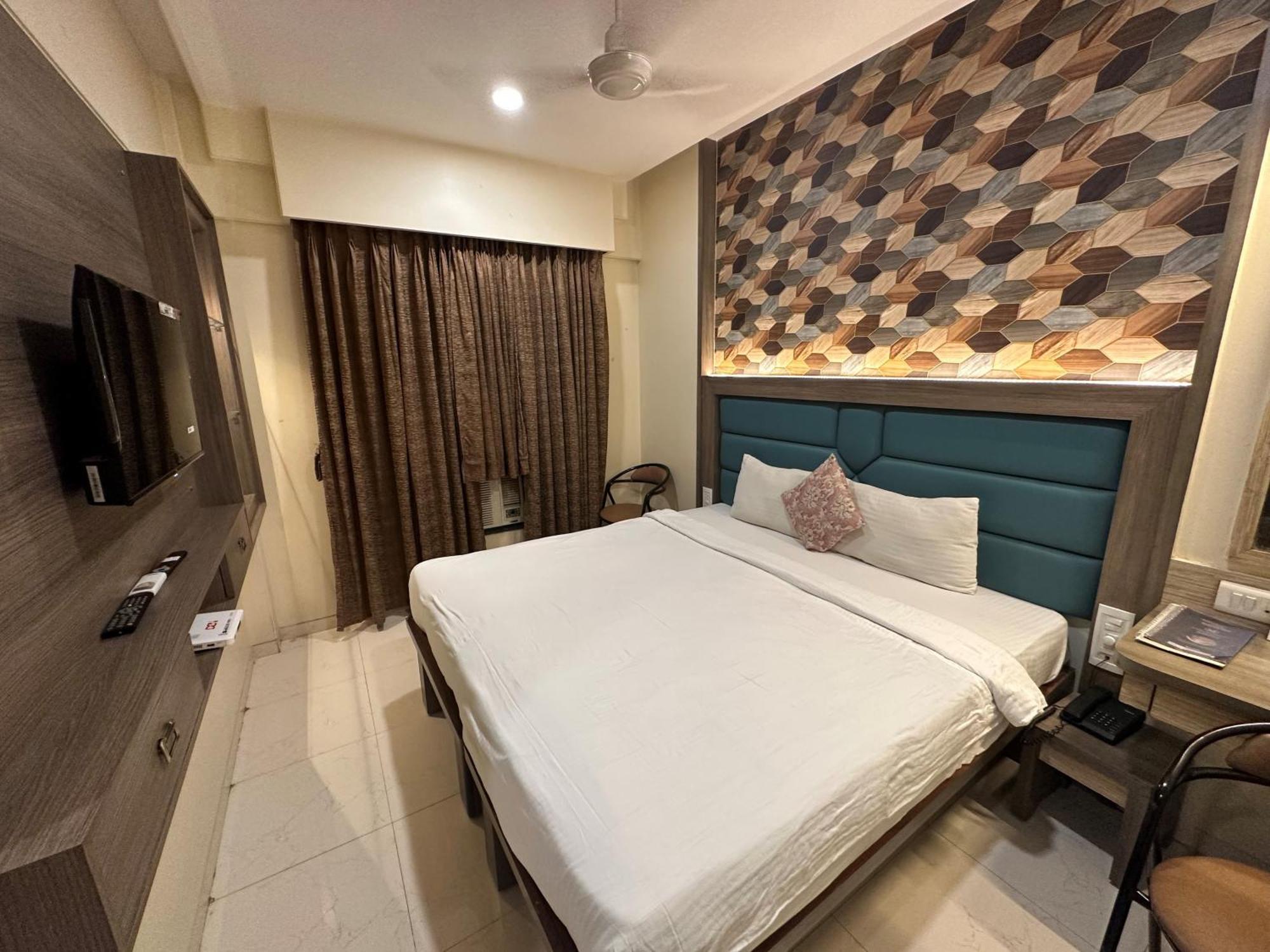 Srikrishna Paradise Hotel Thane Navi Mumbai エクステリア 写真