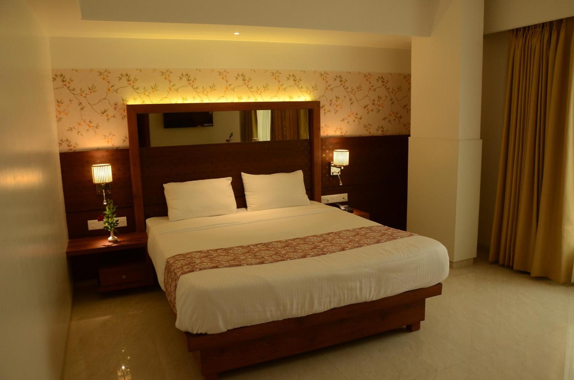 Srikrishna Paradise Hotel Thane Navi Mumbai エクステリア 写真